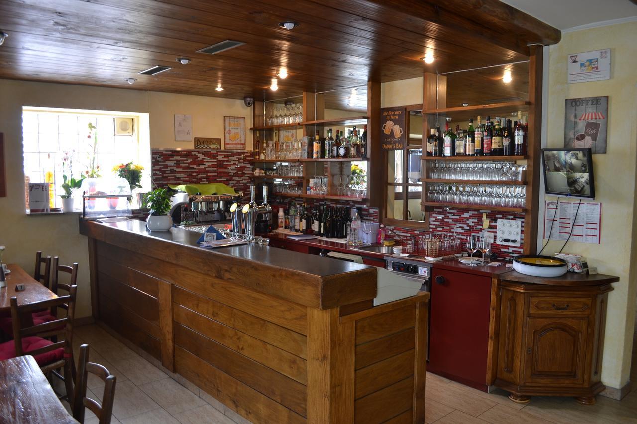 Ristorante Del Ponte Cugnasco Exterior foto